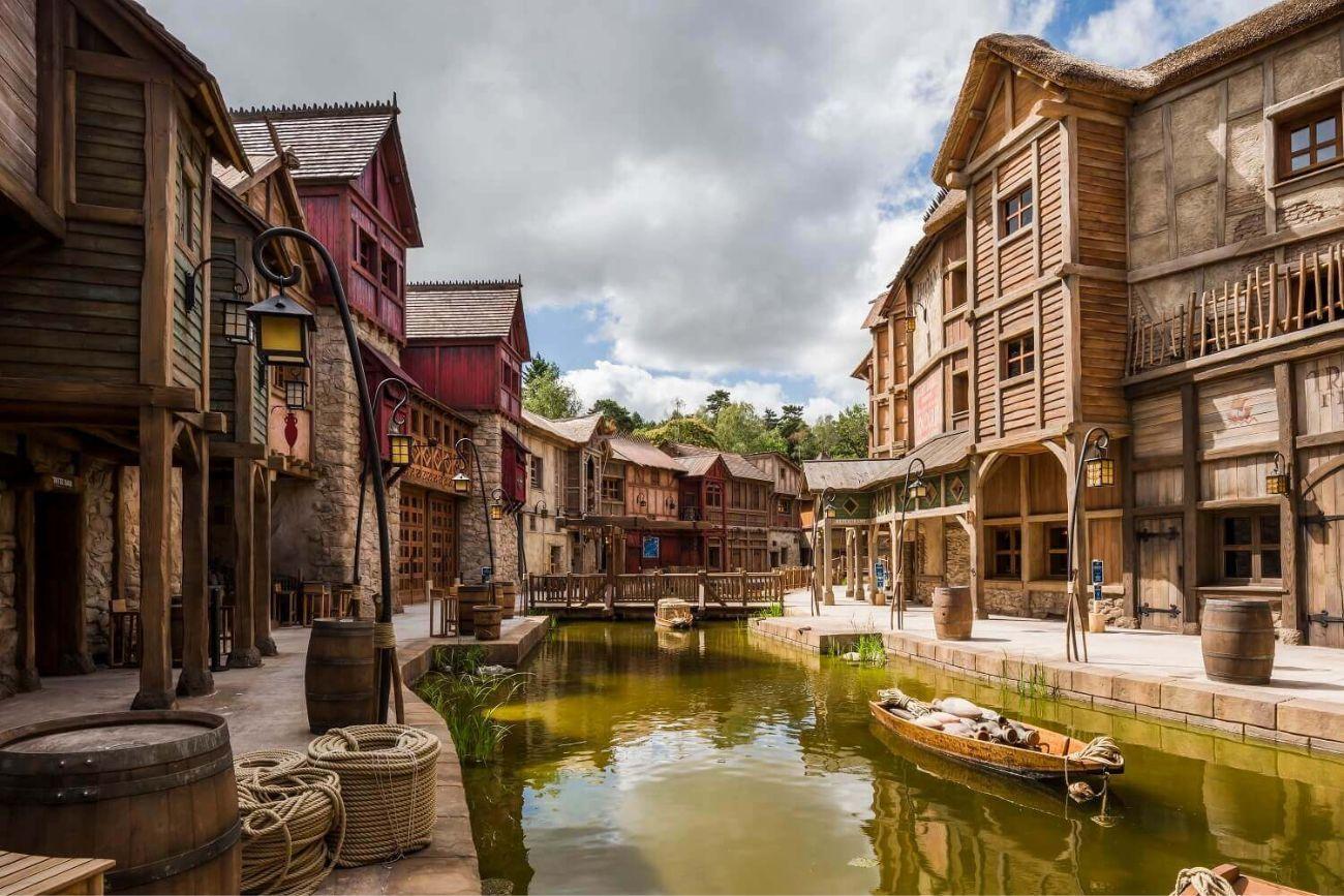 Spezialhotel Les Quais de Lutèce in der Ferienanlage Parc Asterix