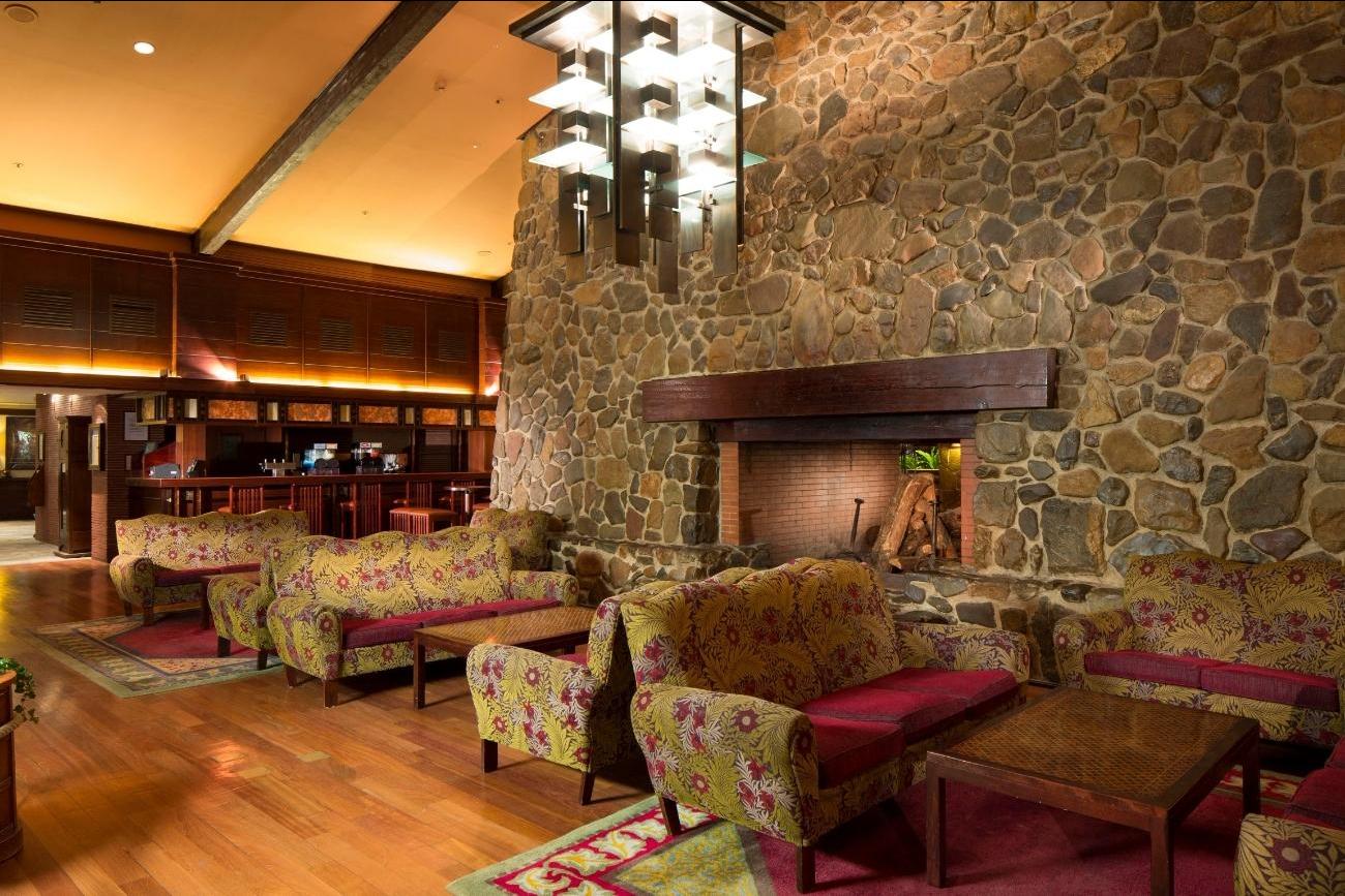 Lounge Sequoia Lodge