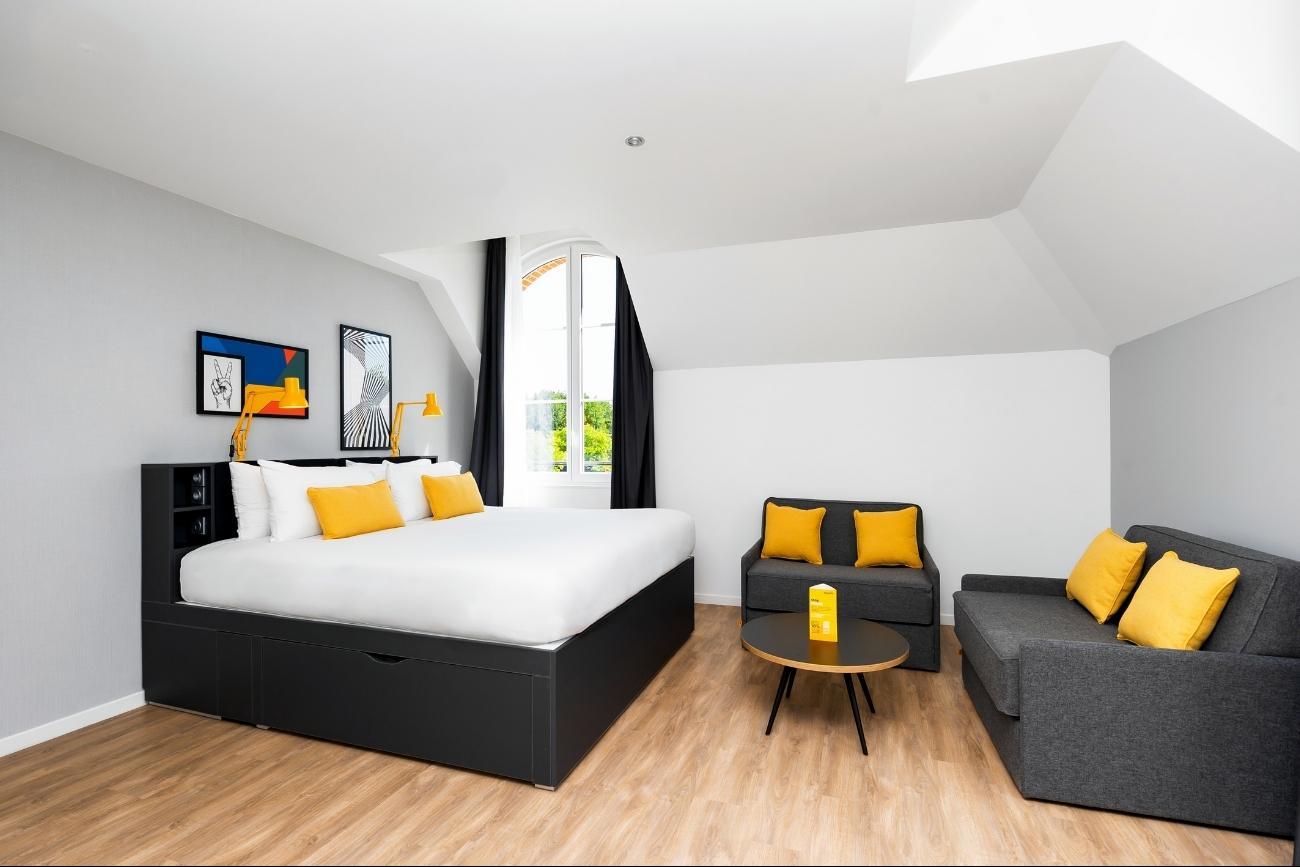 Staycity Aparthotel kamer met slaapbank